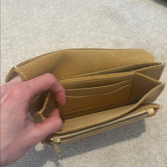 Portland Leather Lily Wristlet in Champagne - Picture 5 of 6